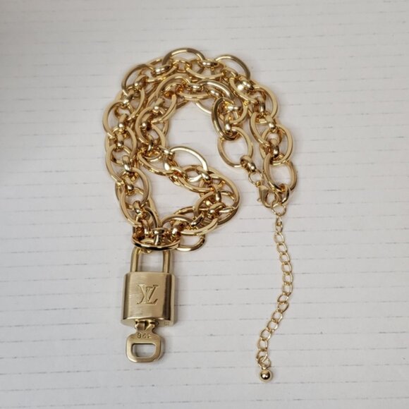 Authentic Louis Vuitton Gold Padlock with Unbranded Punky Gold Plated Chain - Picture 6 of 12